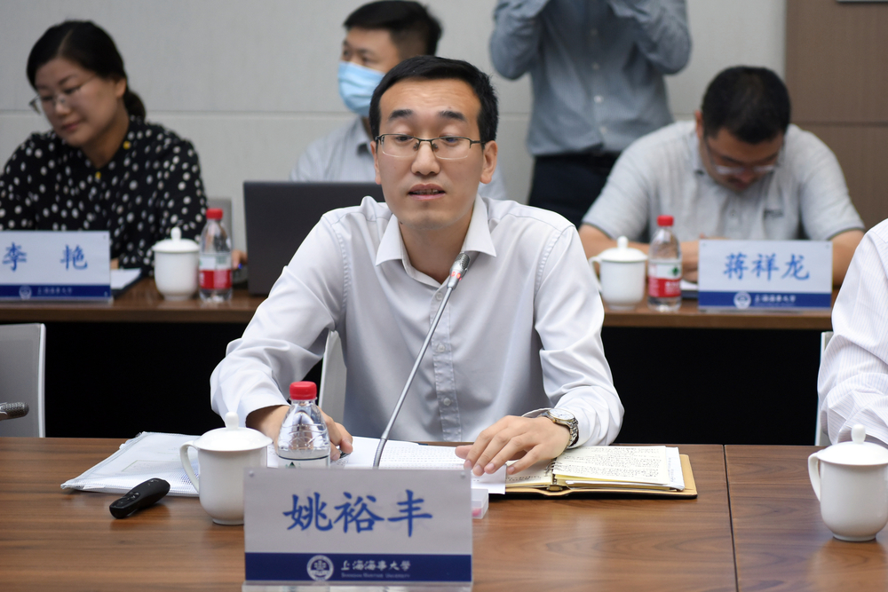 理學院院長姚裕豐教授介紹我校數學學科發展情況