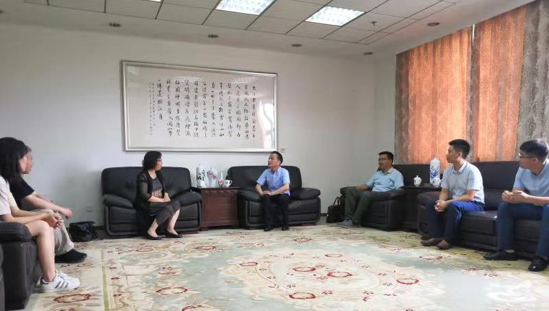 中科院院士、中央候補(bǔ)委員何雅玲教授來訪我校