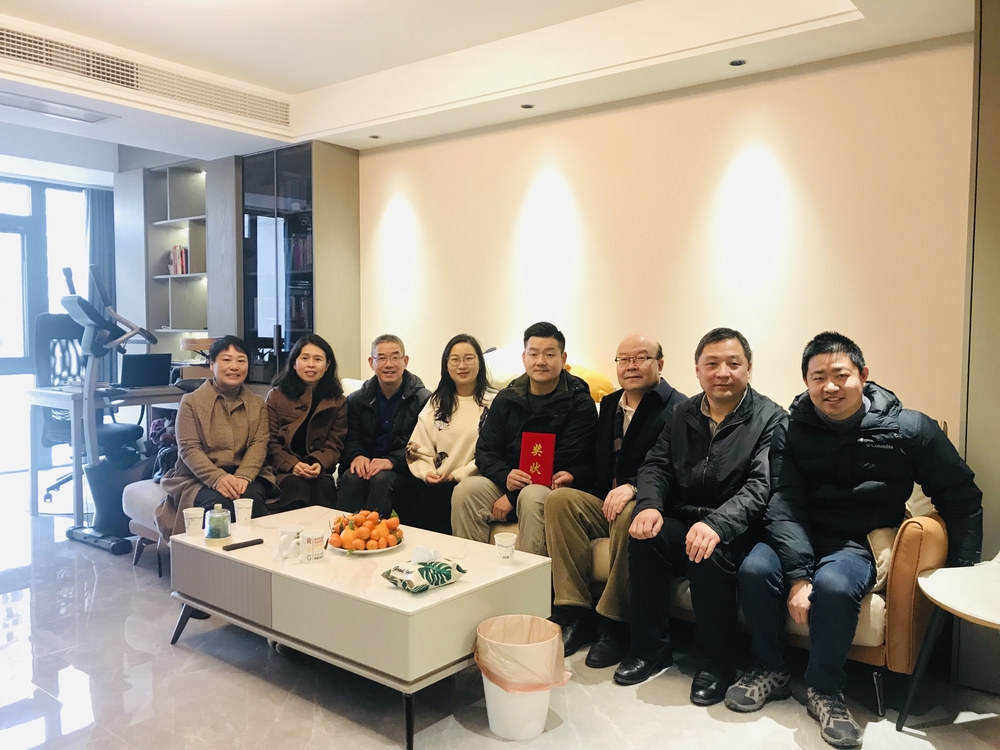 到蔡游明博士家中慰問