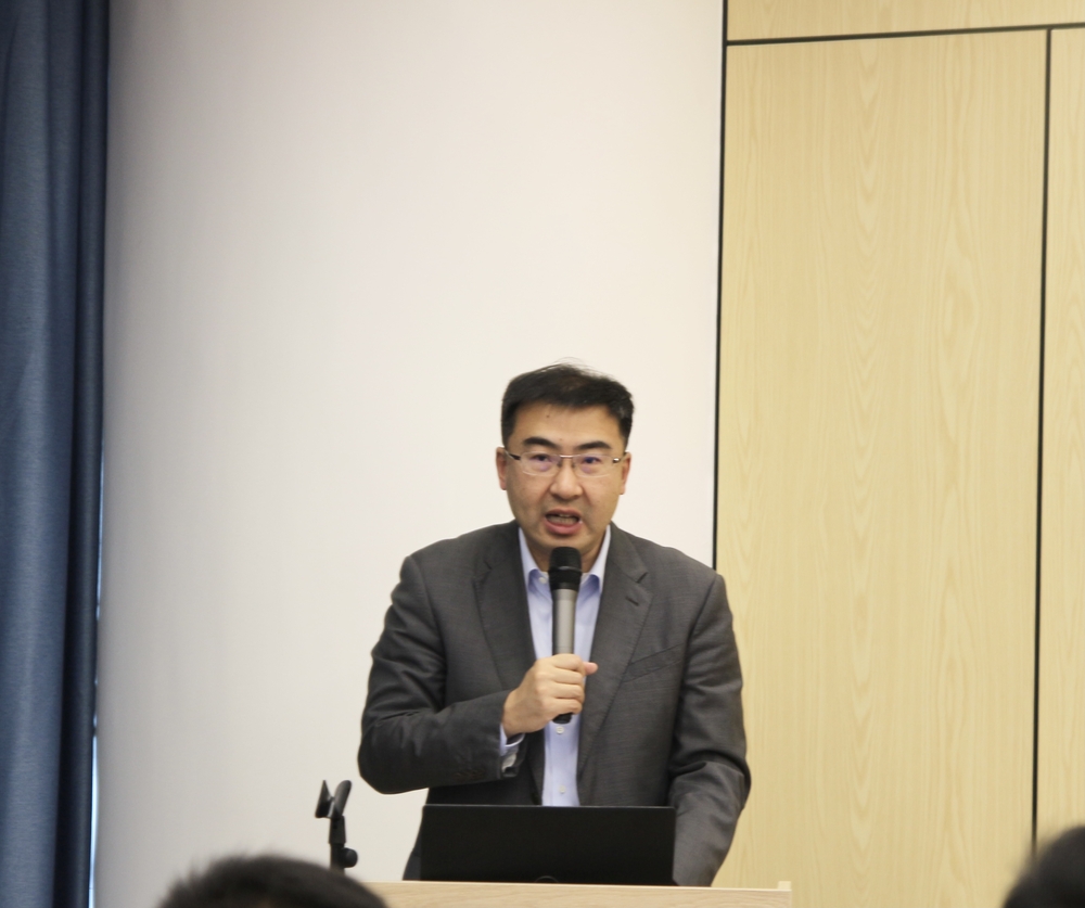 上海海事大學研究生院院長楊斌致歡迎詞