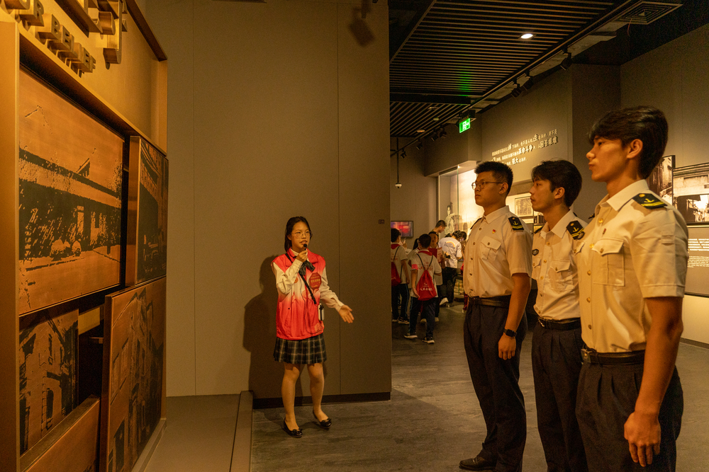 參觀烈士專題展館