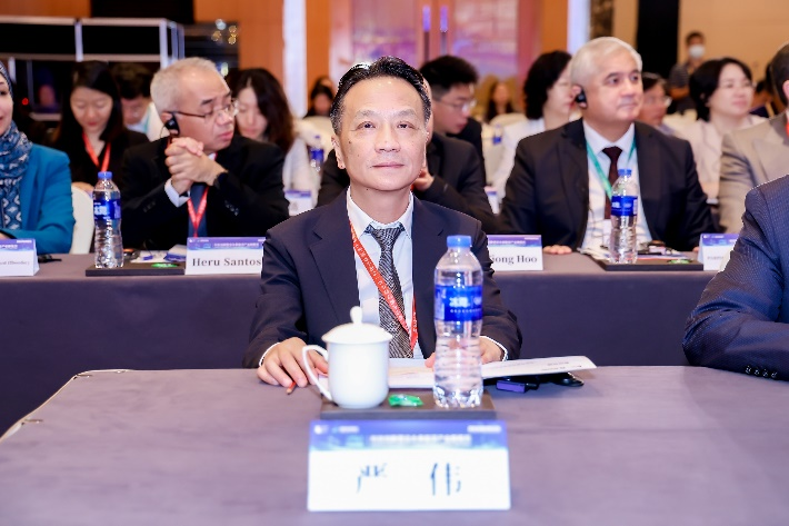 嚴偉副校長應邀參加開幕式