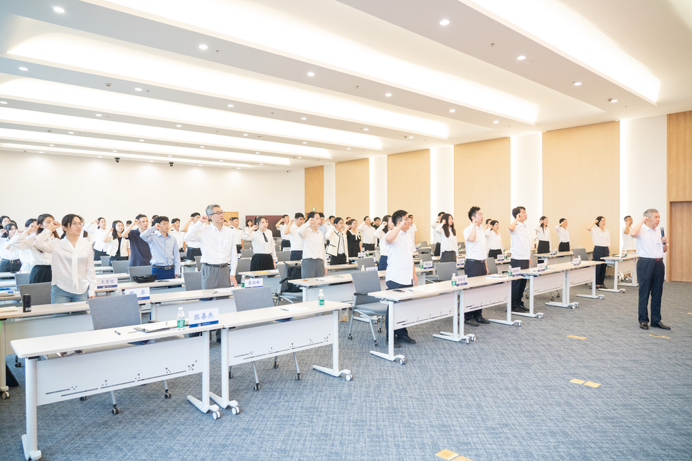 新進(jìn)教師入職宣誓