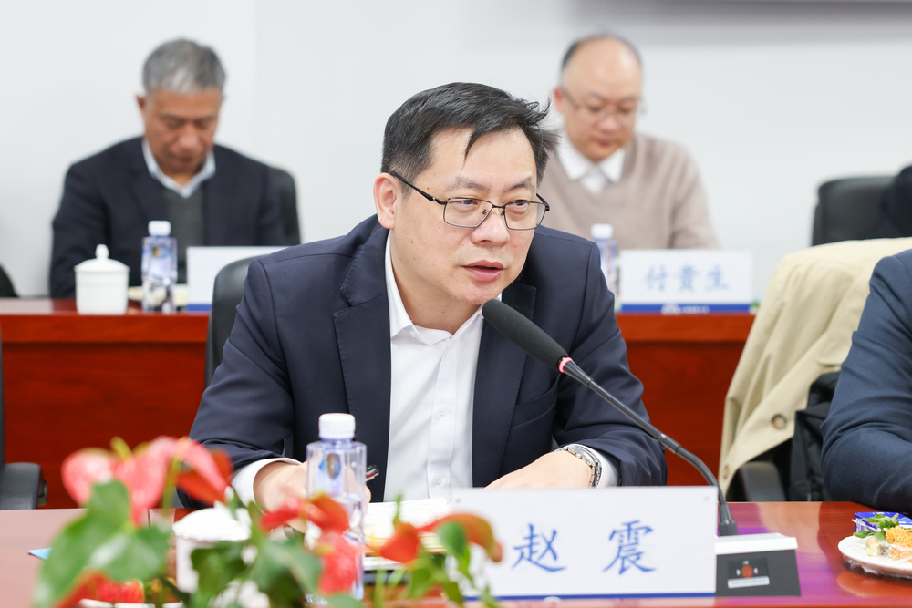 上海市教育委員會副主任趙震致辭