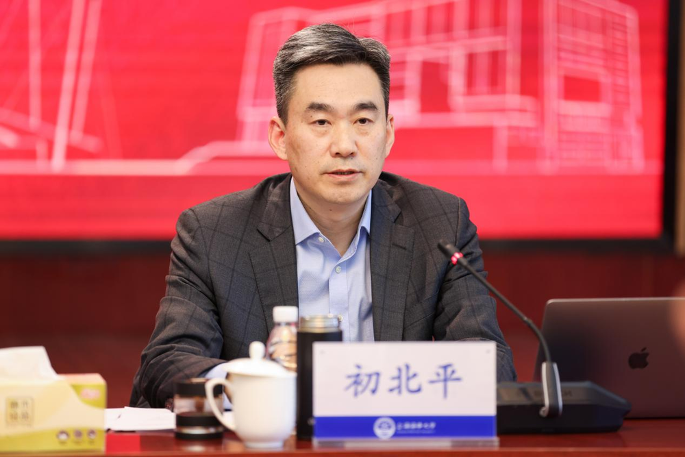 初北平校長講話