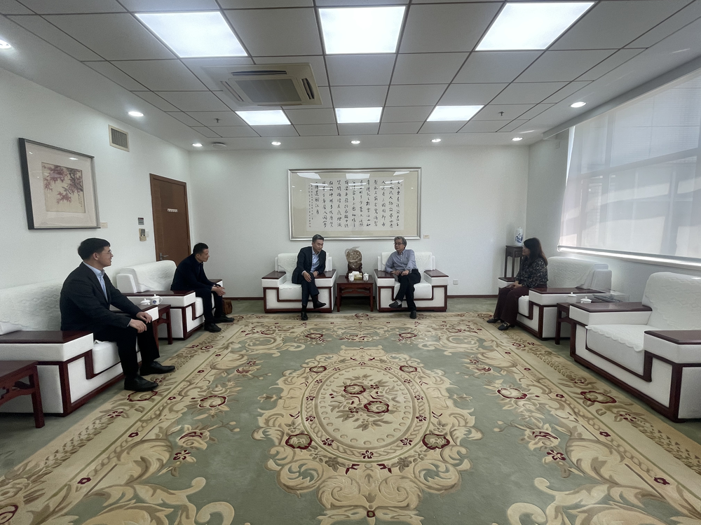 初北平校長與許明月教授座談