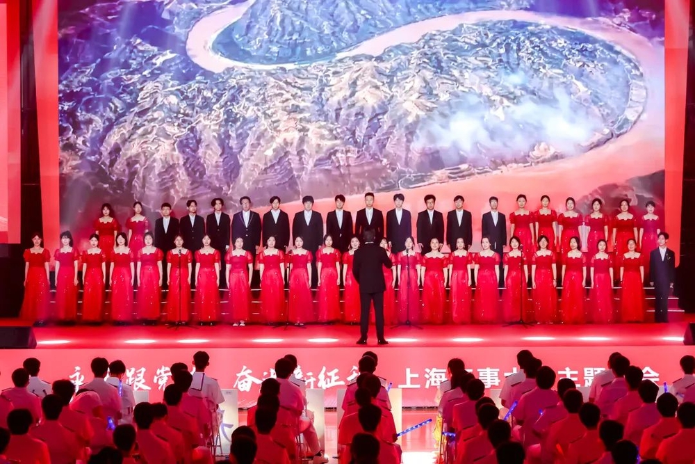 學生合唱團《光芒萬丈》