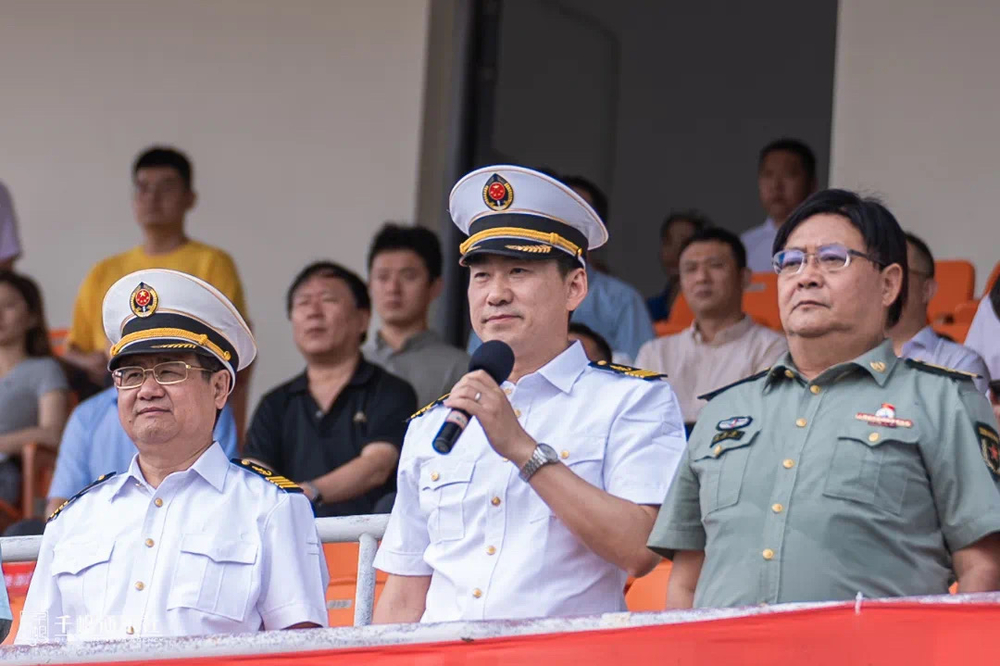 校長初北平宣布分列式開始