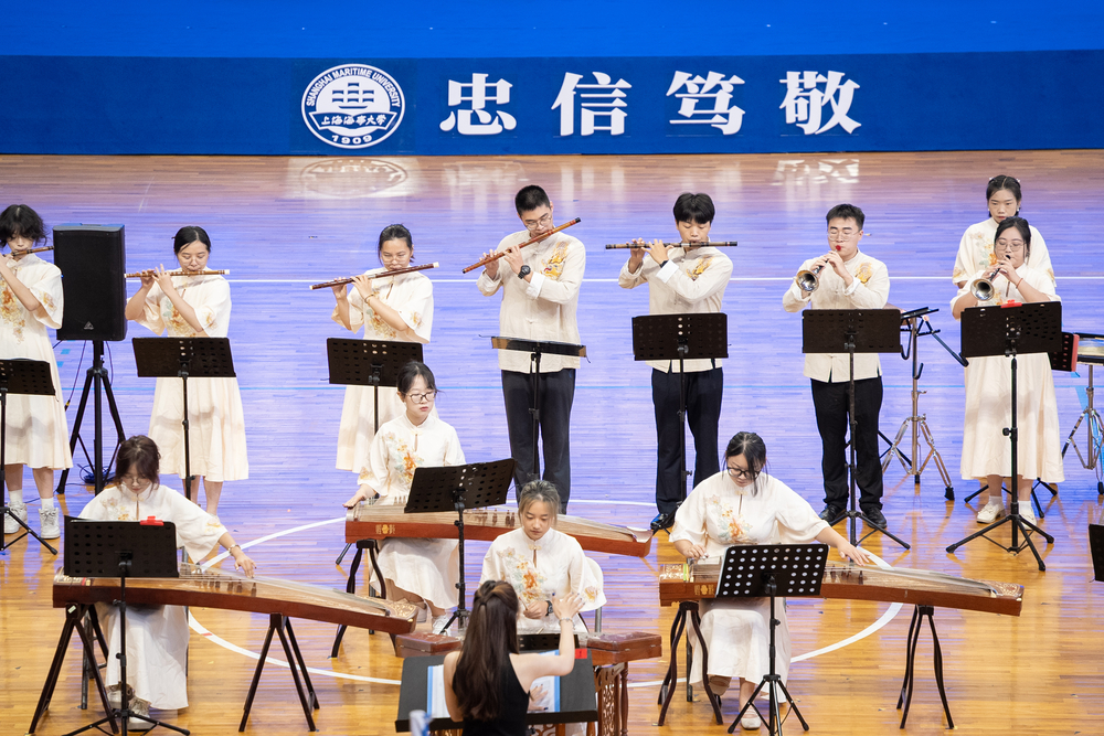 學校藝術團隊表演