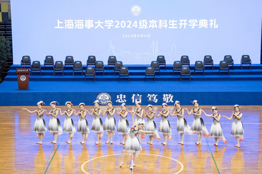 學校藝術團隊表演